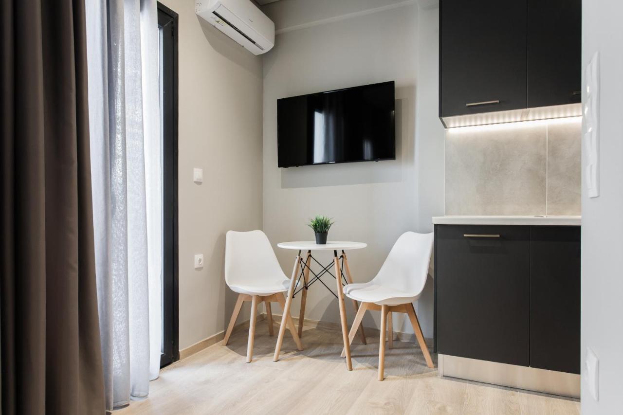 Wyz Piraeus Aparthotel Exteriör bild