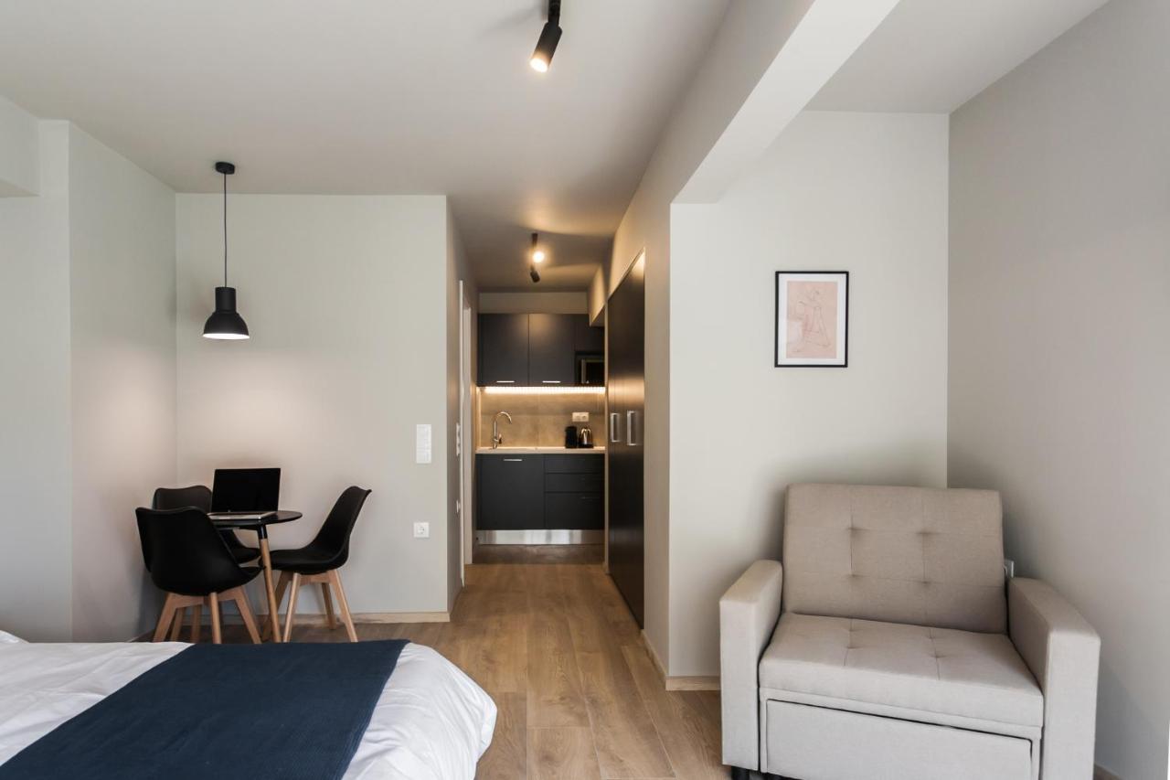 Wyz Piraeus Aparthotel Exteriör bild